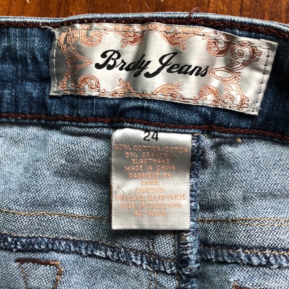 Cut-off shorts - Picture 3 of 5